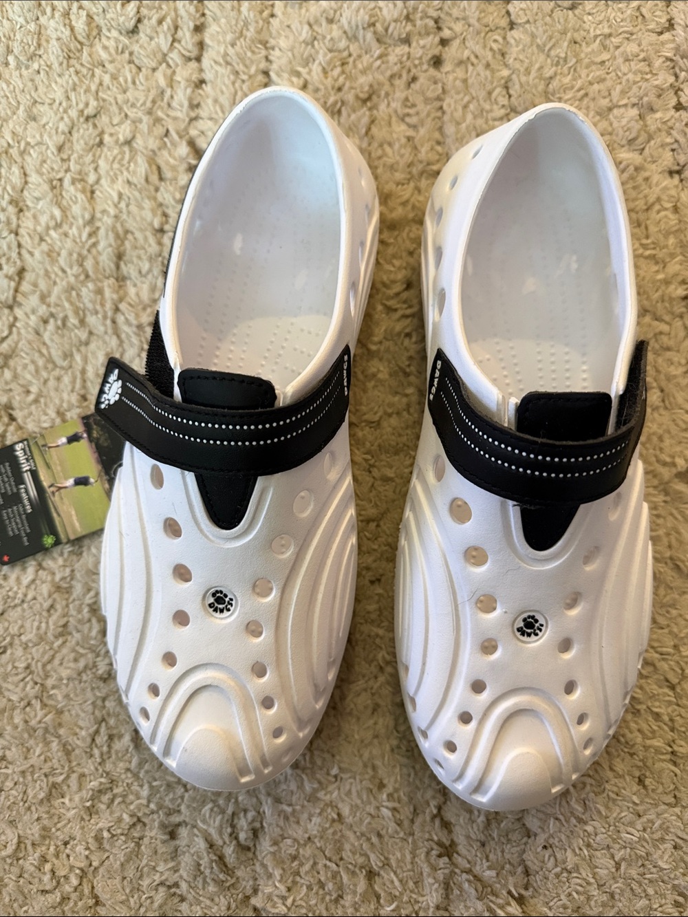 NWT Dawgs Golf Spirit Lightweight Women’s Golf Shoes with Adjustable Strap